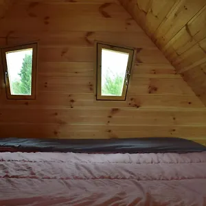  Séjour chez l'habitant Les Cabanes Magiques De Mariegillou