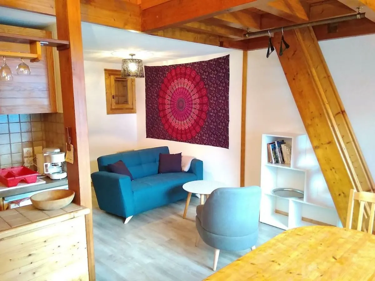 Appartement Lumineux Avec Balcon A Areches Beaufort 博福特